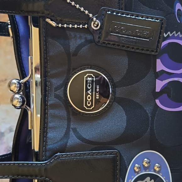 Coach Shoulder Bag - Picture 7 of 13